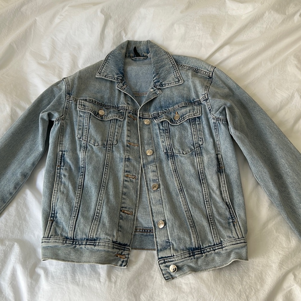 H&M denim jacket XS like new